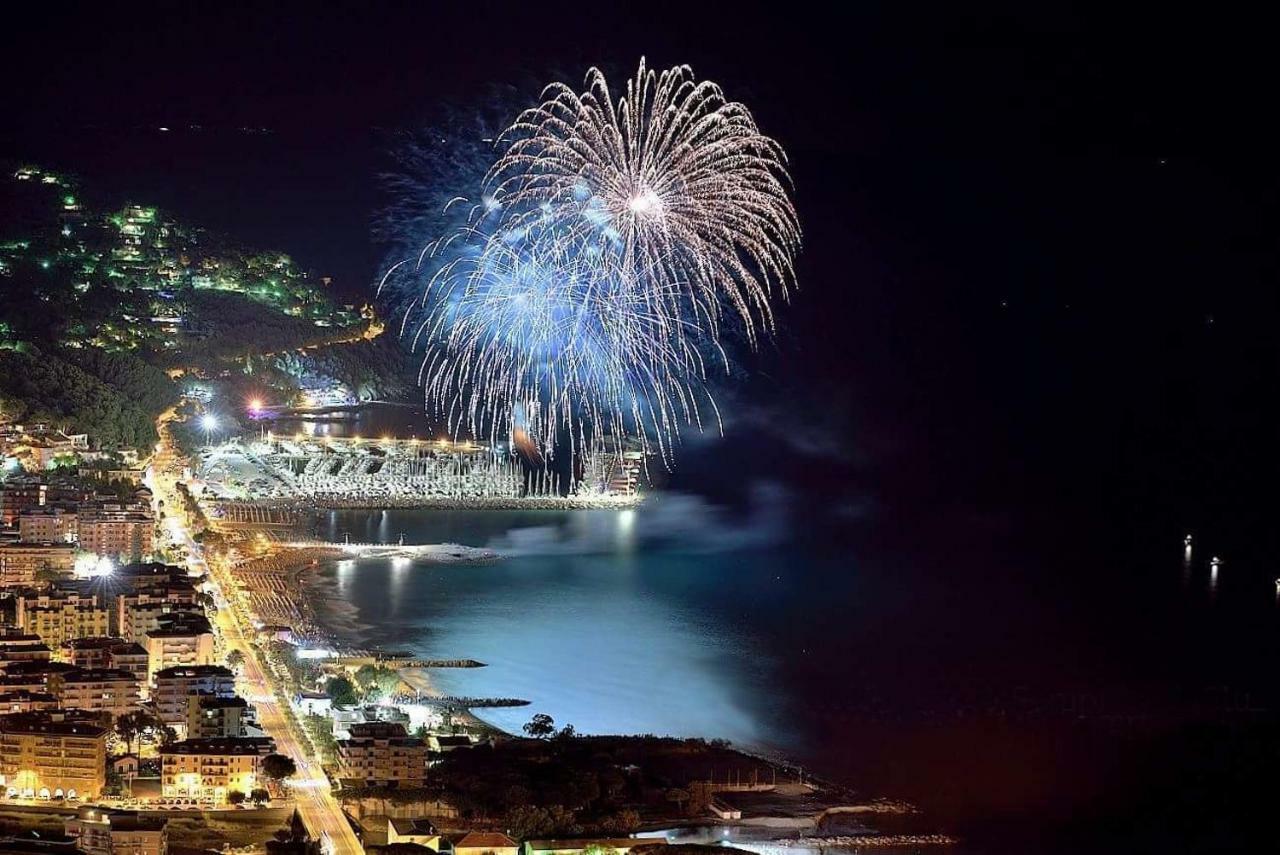 Appartamento Frontemare Andora Exterior photo